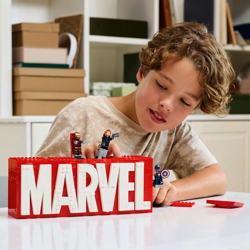 LEGO---Super-Heroes-Marvel---Logo-e-Minifiguras-da-Marvel---76313-5