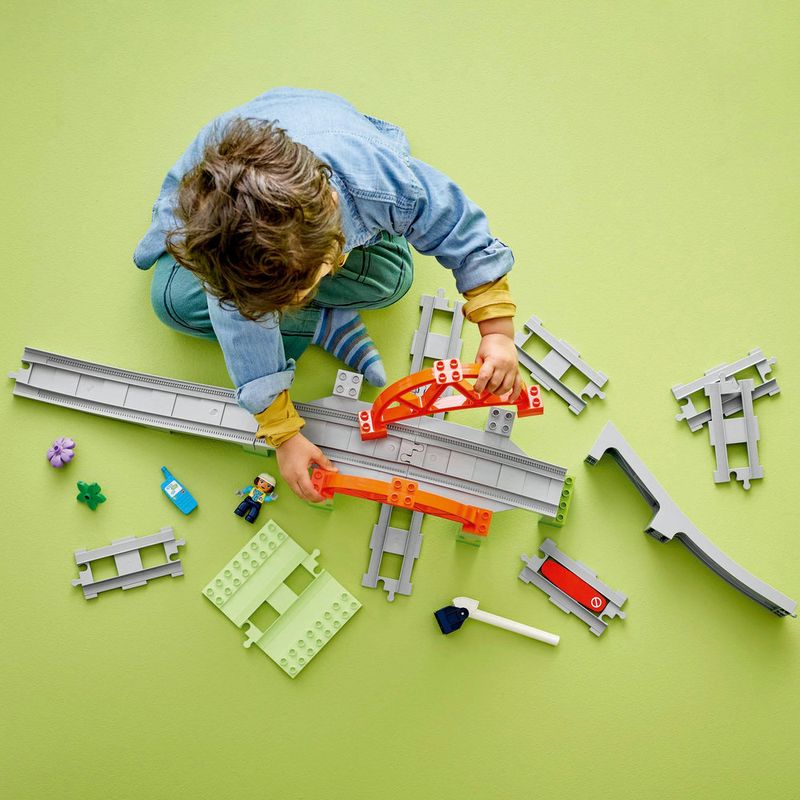 LEGO---DUPLO-Town---Pacote-de-Expansao-de-Ponte-e-Trilhos-de-Trem---10426-8