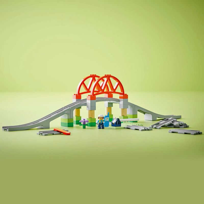 LEGO---DUPLO-Town---Pacote-de-Expansao-de-Ponte-e-Trilhos-de-Trem---10426-9