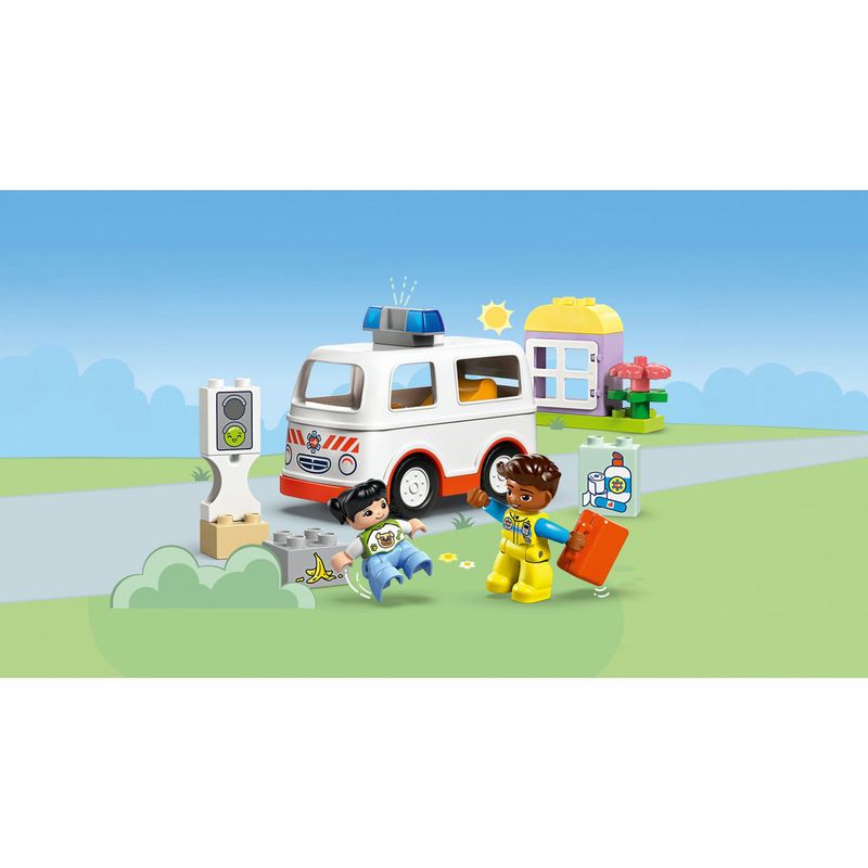 LEGO---Duplo-Town---Ambulancia-e-Motorista---10447-12