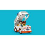 LEGO---Duplo-Town---Ambulancia-e-Motorista---10447-13