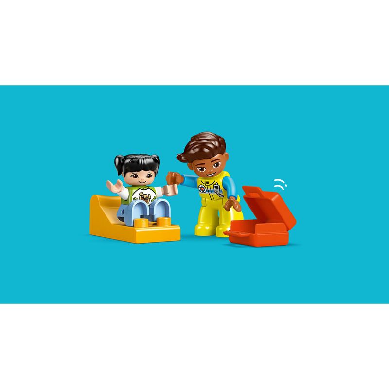 LEGO---Duplo-Town---Ambulancia-e-Motorista---10447-14