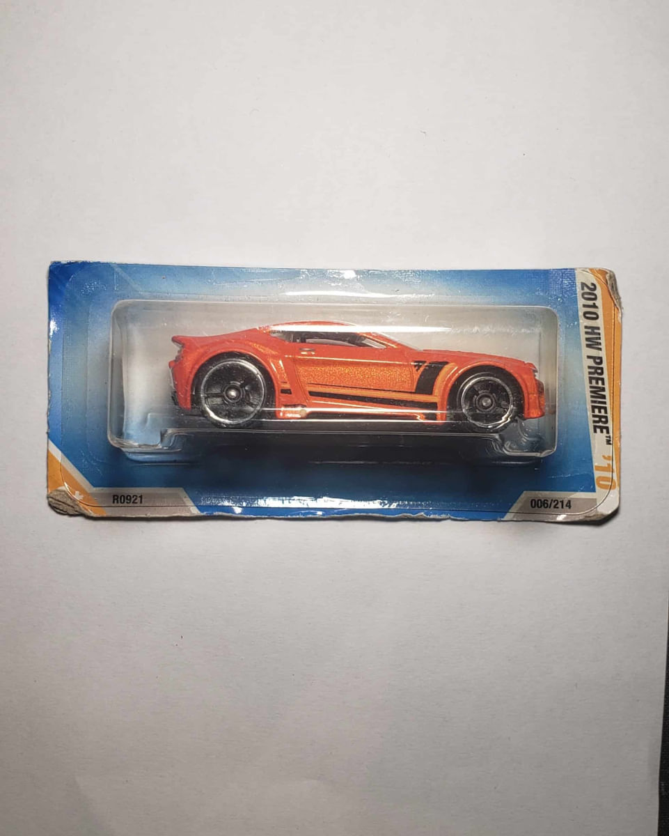 Embalagem danificada* Hot Wheels Premiere - Torque Twister - Ri Happy