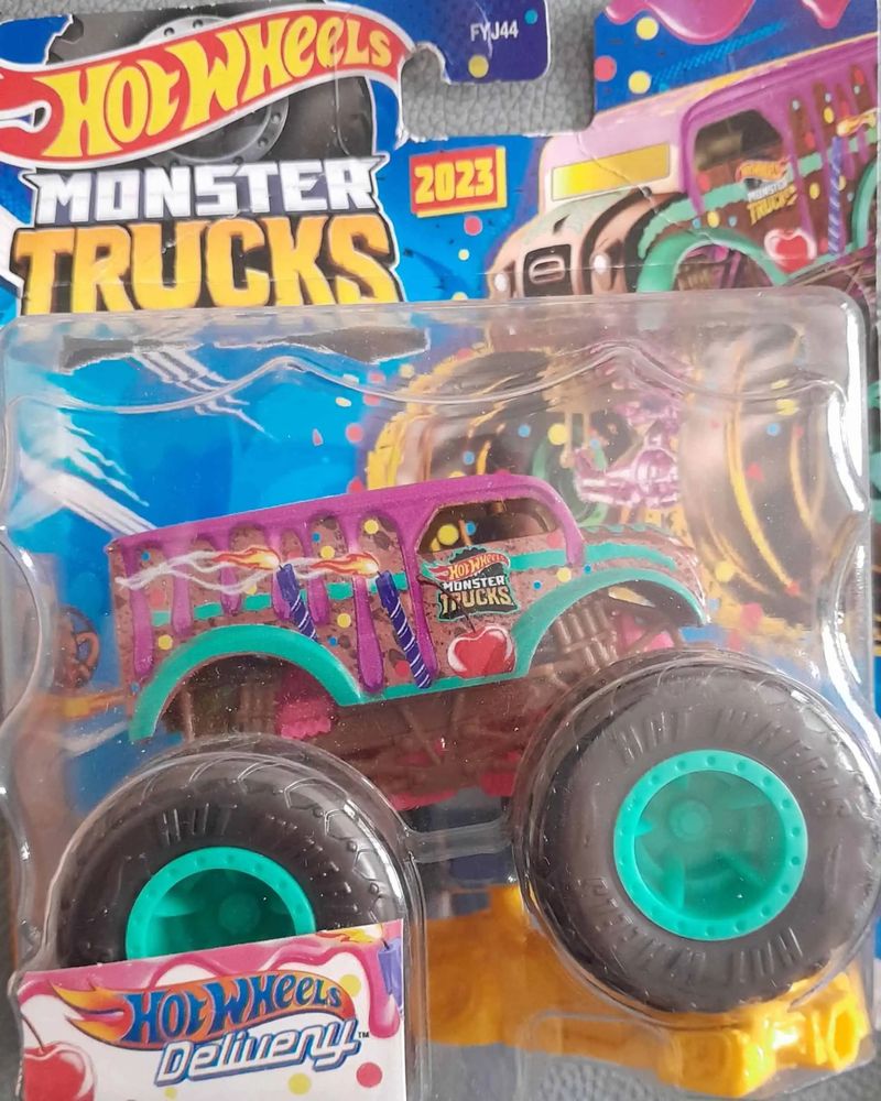 17366023641440