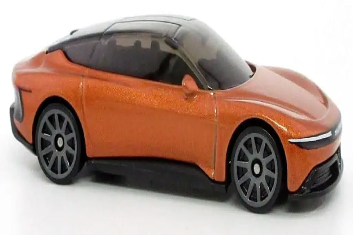 Hot Wheels Green Speed - Delorean Alpha5 - Ri Happy