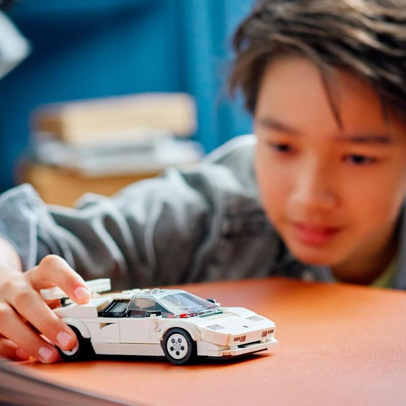 LEGO---Speed-Champions---Lamborghini-Countach---76908-6