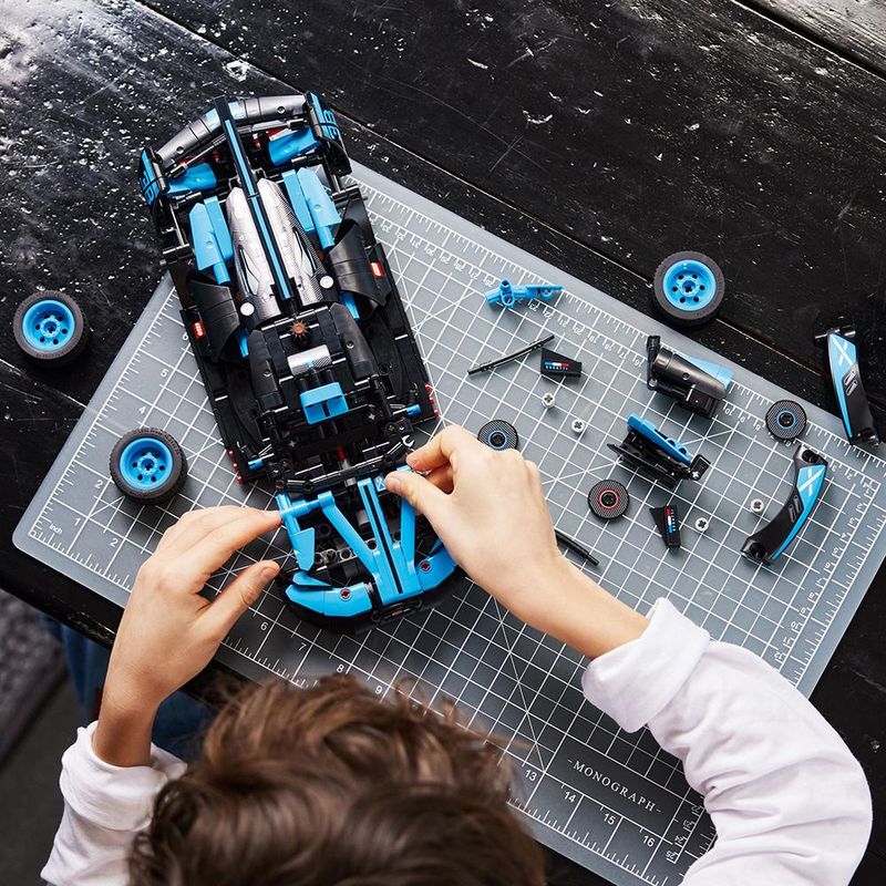 Lego-Technic---Bugatti-Bolide-Agile-Blue---42162-5