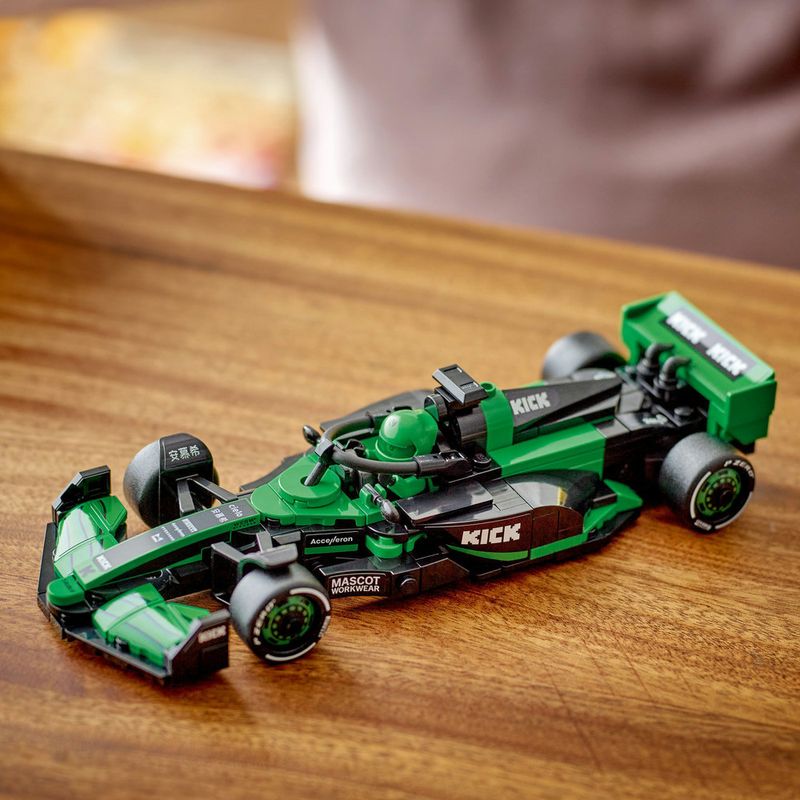 LEGO---Speed-Champions---Carro-de-Corrida-KICK-Sauber-F1-Team-C44---77247-4