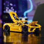 LEGO---Technic---Chevrolet-Corvette-Stingray---42205-11