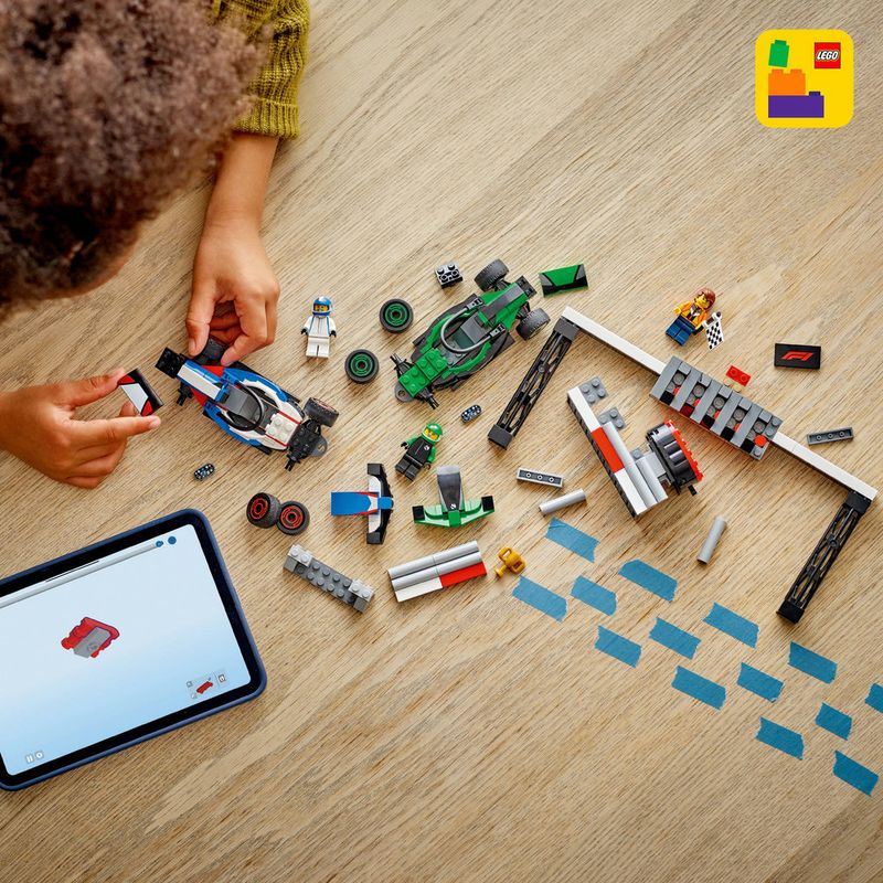 LEGO---City-Formula-1---Grid-de-F1-com-Carros-de-Corrida-da-VCARB---Sauber---60474-11