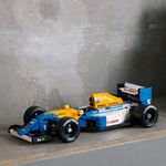 LEGO---Icons---Williams-Racing-FW14B-e-Nigel-Mansell---10353-4