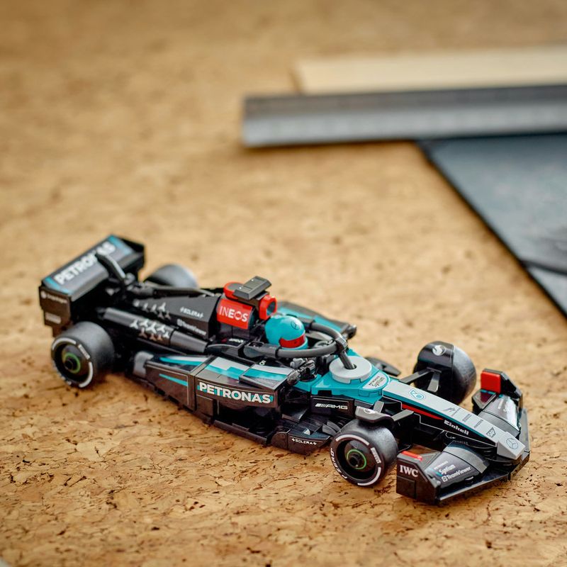 LEGO---Speed-Champions---Carro-de-Corrida-Mercedes-AMG-F1-W15---77244-4