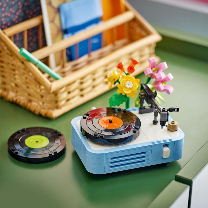LEGO---LEGO-Creator---Vitrola-com-Flores---31172-10