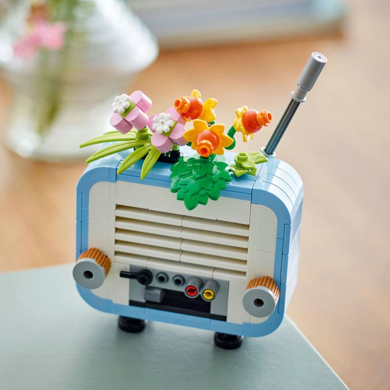 LEGO---LEGO-Creator---Vitrola-com-Flores---31172-12