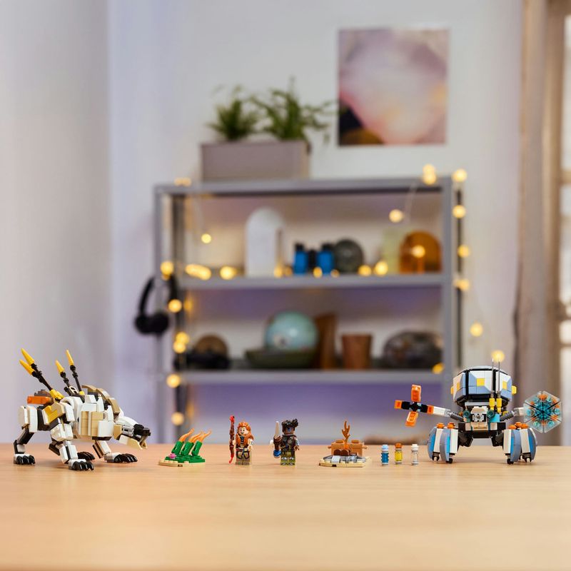 LEGO---Horizon---Aloy-e-Varl-vs-Carapaca-e-Dente-Serrado---77037-4