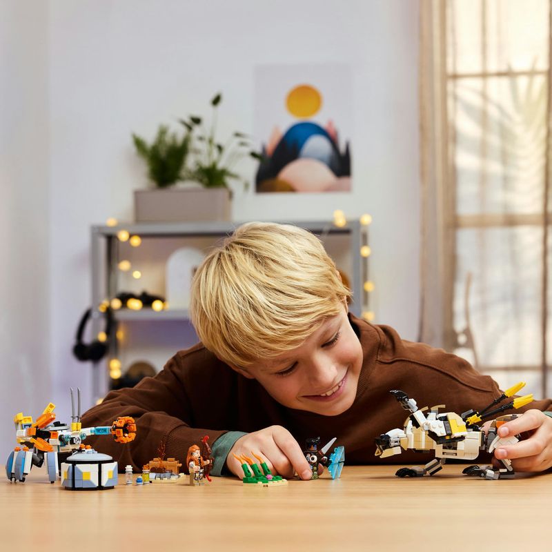 LEGO---Horizon---Aloy-e-Varl-vs-Carapaca-e-Dente-Serrado---77037-5