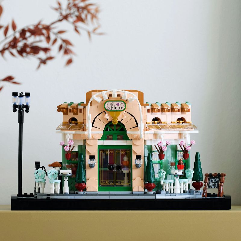 LEGO---Icons---Cafe-Frances---10362-3