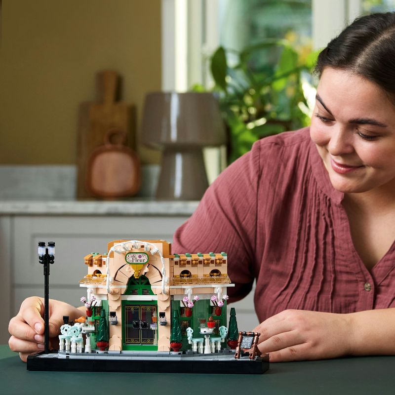 LEGO---Icons---Cafe-Frances---10362-4