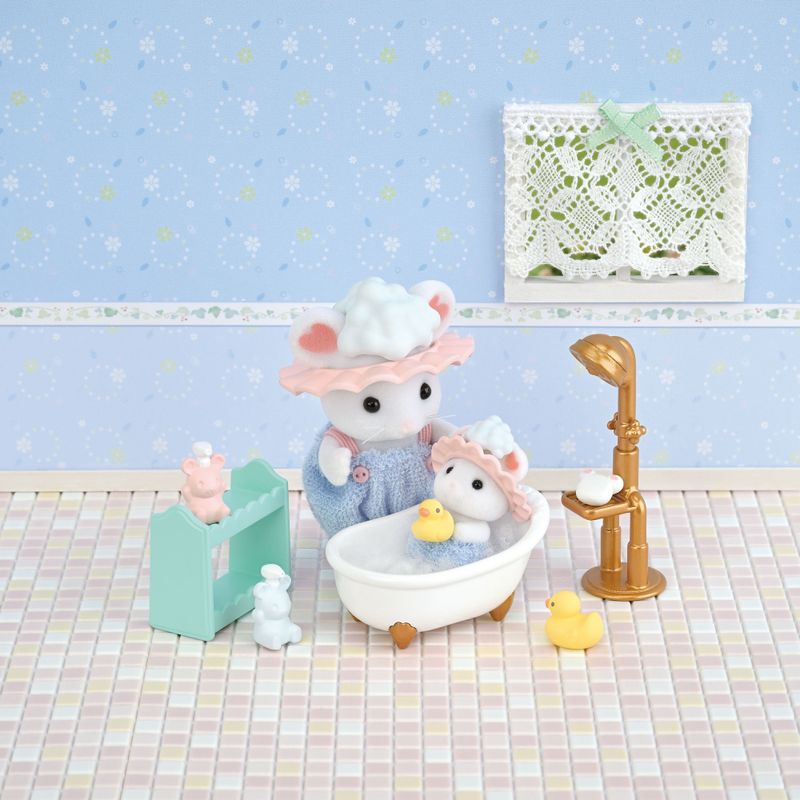 Sylvanian-Families---Hora-do-Banho-Dos-Irmaos-Ensaboados---Epoch-8