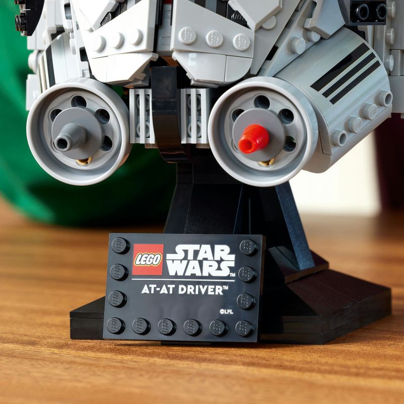 LEGO---Star-Wars-TM---Capacete-de-Piloto-de-AT-AT---75429-10