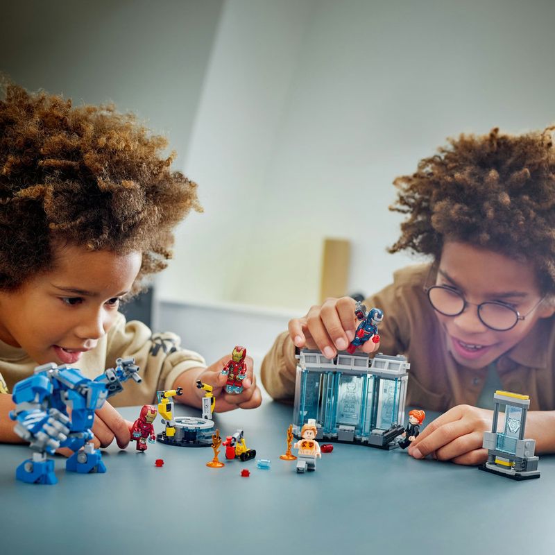 LEGO---Super-Heroes-Marvel---Laboratorio-do-Homem-de-Ferro--Salao-de-Armaduras---76315-5