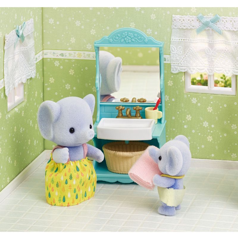 Sylvanian-Families---Conjunto---Toalete-e-Banho-com-Irma-Elefante---Epoch-1