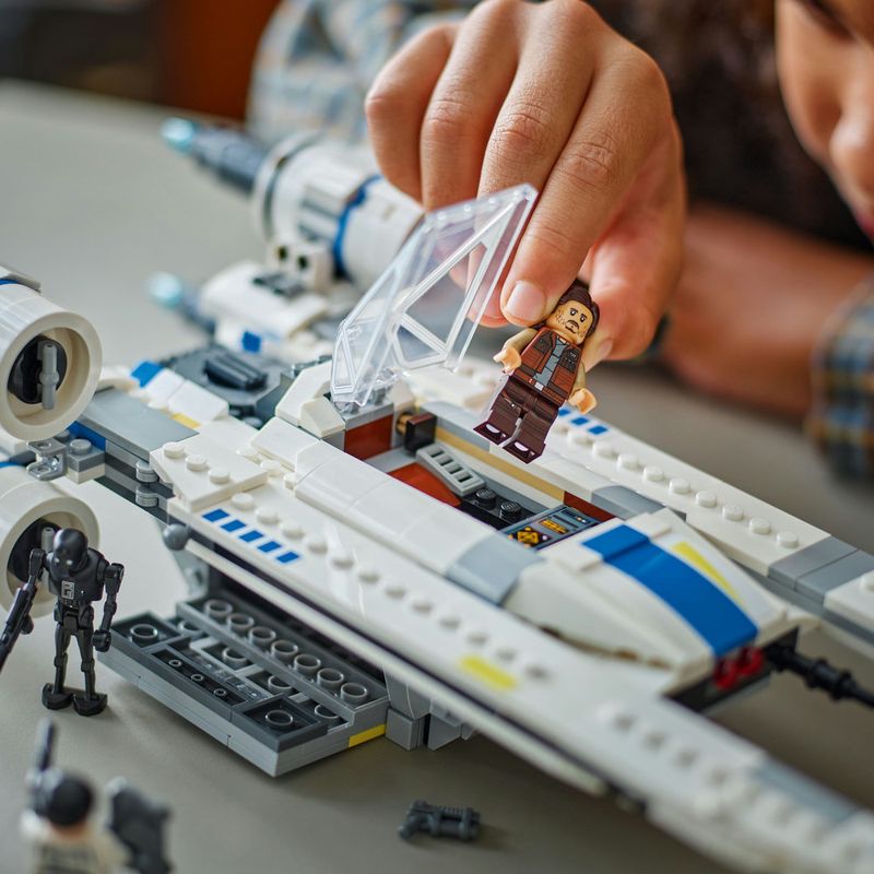 Lego---Star-Wars---Caca-Estelar-U-Wing-Rebelde---75399-6