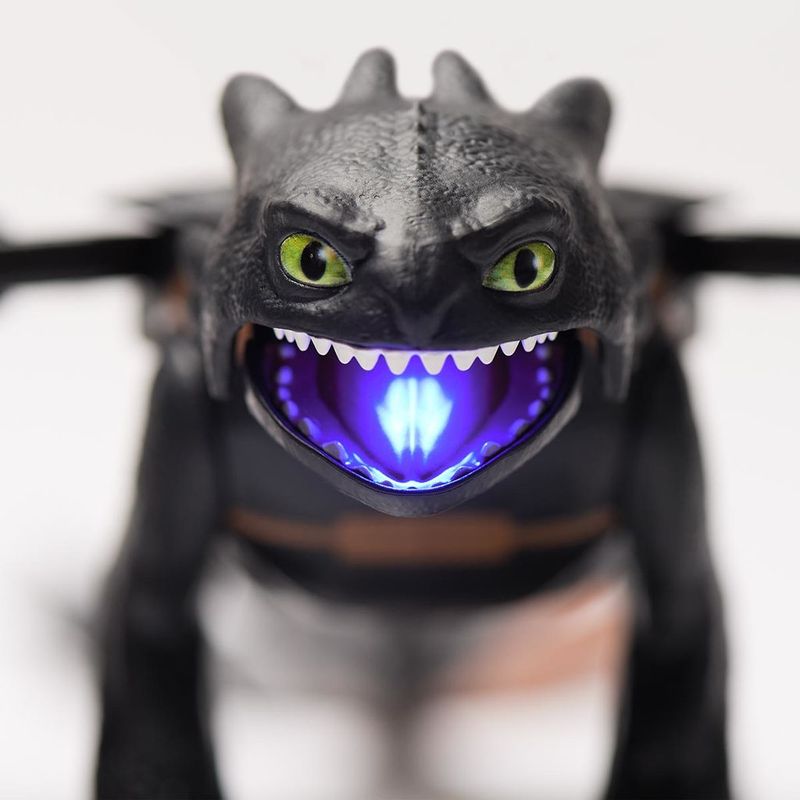 Figura-de-Acao---Como-Treinar-O-Seu-Dragao---Deluxe---Furia-Da-Noite---Sunny-4