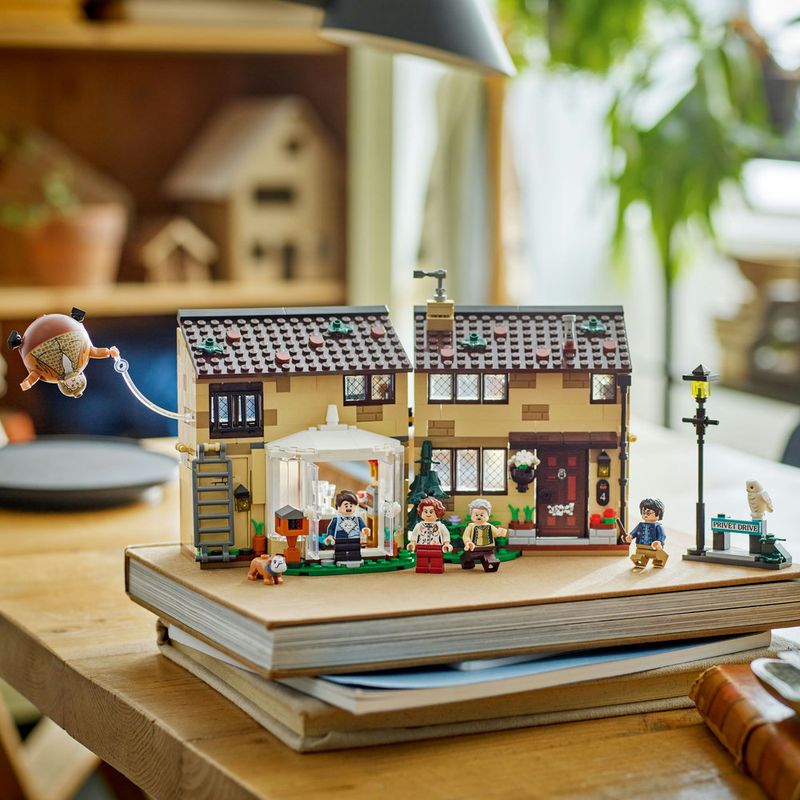 LEGO---Harry-Potter---Rua-dos-Alfeneiros--A-Visita-da-Tia-Guida---76451-4