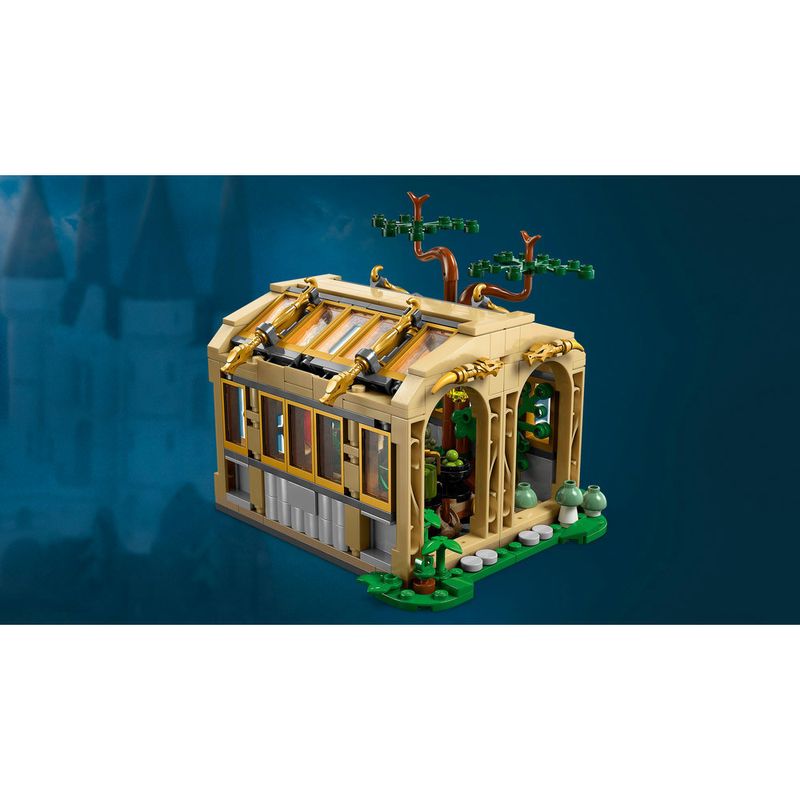 LEGO---Harry-Potter---O-Castelo-de-Hogwarts--Aula-de-Herbologia---76445-12