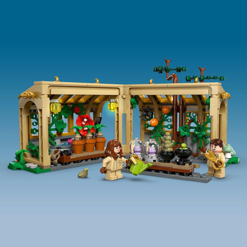 LEGO---Harry-Potter---O-Castelo-de-Hogwarts--Aula-de-Herbologia---76445-13