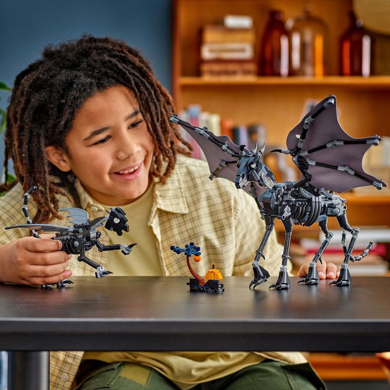 LEGO---Harry-Potter---Familia-de-Testralios---76458-5