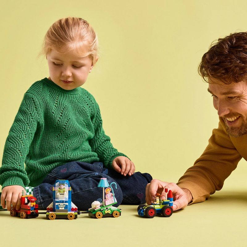 LEGO---Disney-Pixar---Trem-e-Carro-RC-Comemorativos-de-Toy-Story---43264-5