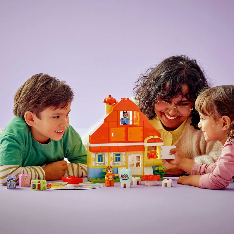 LEGO---DUPLO-Bluey---Casa-da-Familia-da-Bluey-com-Jogo-da-Memoria---10459-5