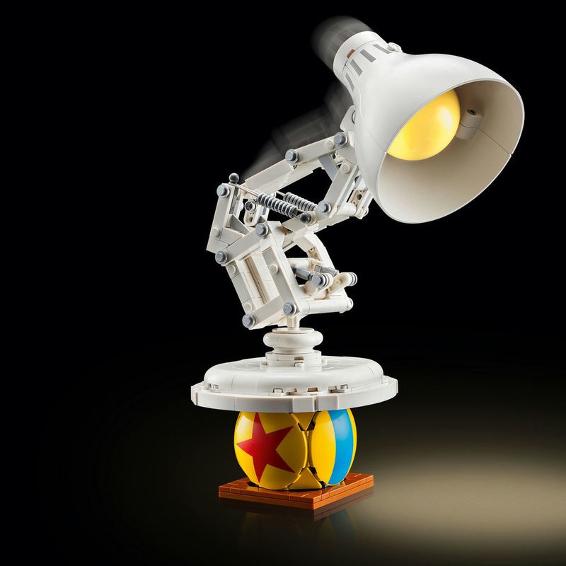 LEGO---LEGO-Ideas---Disney-Pixar-Luxo-Jr---21357-12