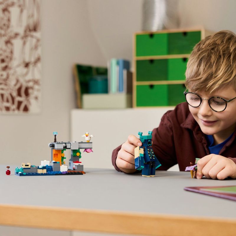 LEGO---Minecraft---O-Encontro-com-o-Guarda---21274-5