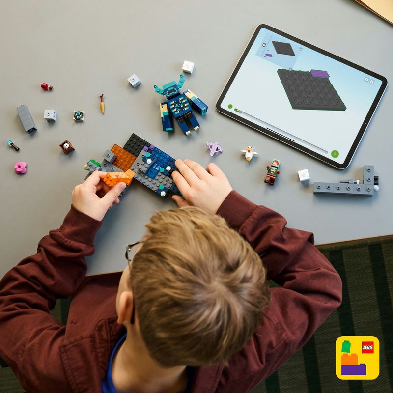 LEGO---Minecraft---O-Encontro-com-o-Guarda---21274-11