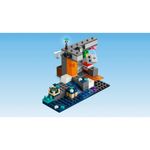 LEGO---Minecraft---O-Encontro-com-o-Guarda---21274-15