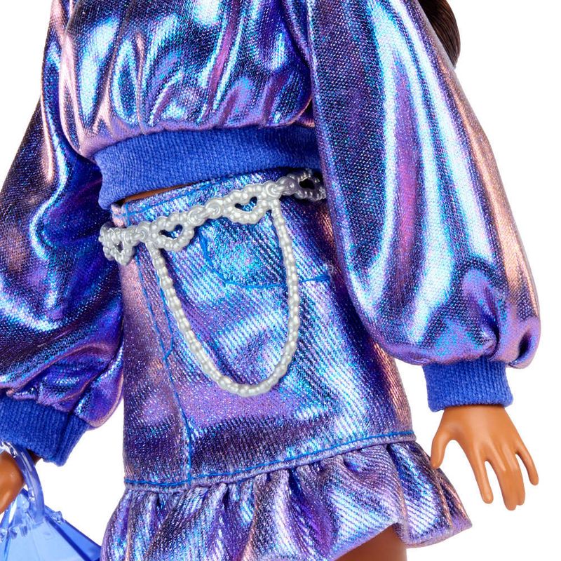 Boneca---Barbie---Deluxe---Cabelo-Castanho---Conjunto-Azul-Metalico---Mattel-5
