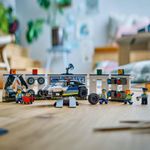 LEGO---City-Police---Garagem-Personalizada-Para-Carros-Da-Policia---60457-4