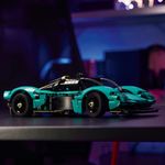 LEGO---Technic---Aston-Martin-Valkyrie---42208-4