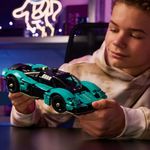 LEGO---Technic---Aston-Martin-Valkyrie---42208-5