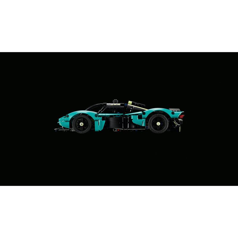 LEGO---Technic---Aston-Martin-Valkyrie---42208-14