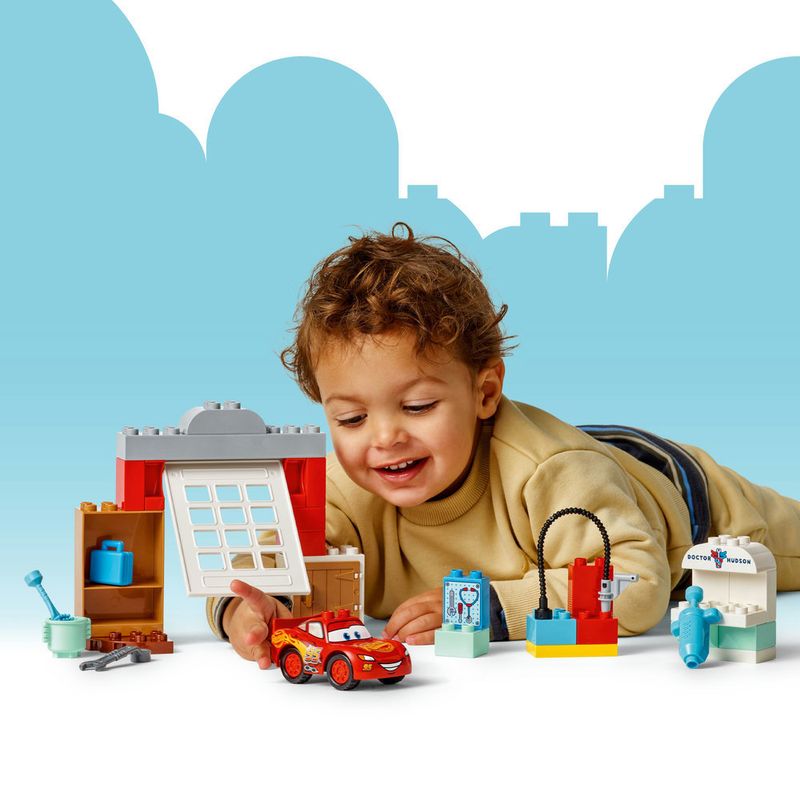 LEGO---DUPLO-Disney-TM---Visita-de-McQueen-a-Garagem-do-Doc---10456-6