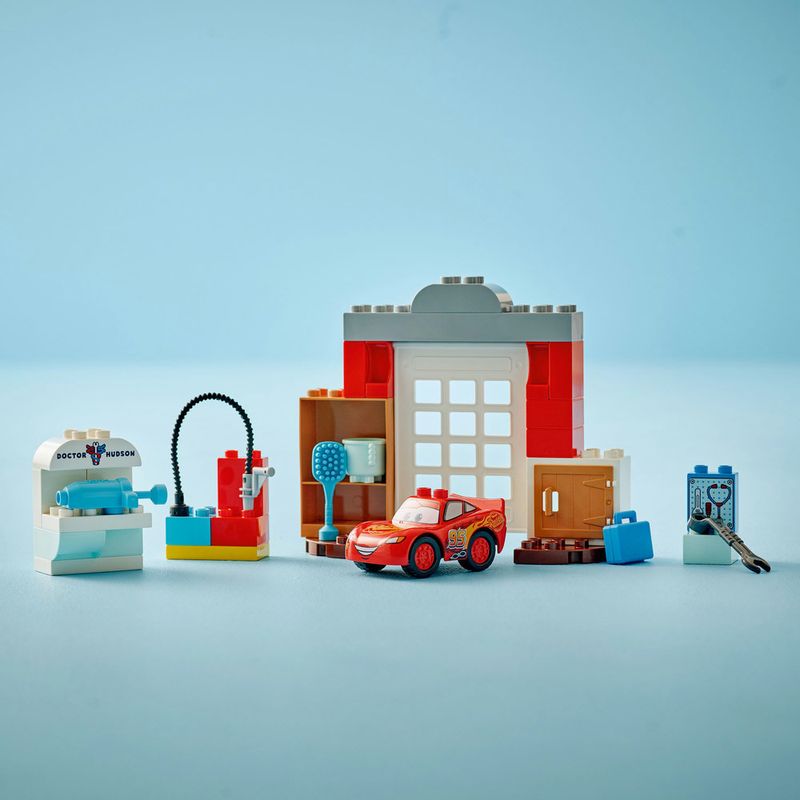 LEGO---DUPLO-Disney-TM---Visita-de-McQueen-a-Garagem-do-Doc---10456-10
