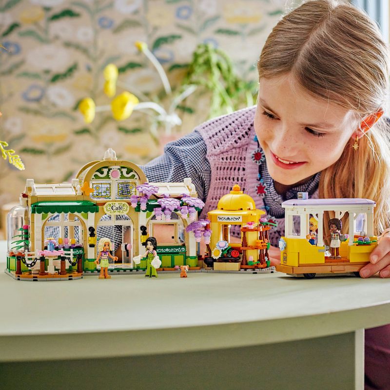 LEGO---Friends---Cafe-das-Plantas-e-Floricultura---42671-5