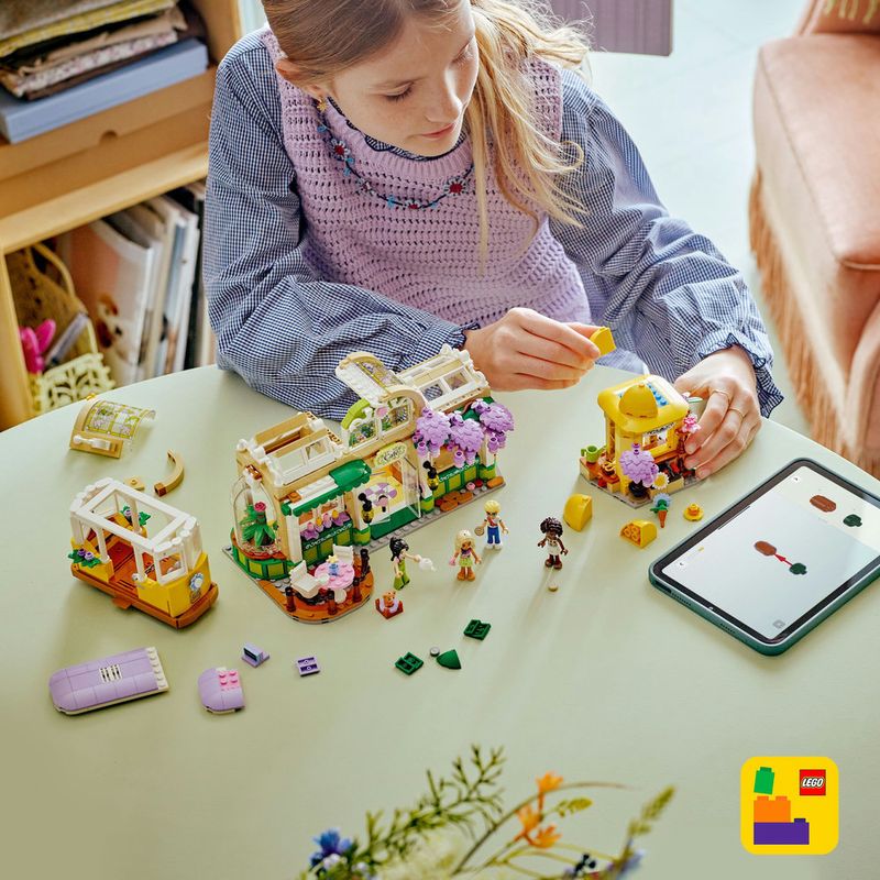 LEGO---Friends---Cafe-das-Plantas-e-Floricultura---42671-11