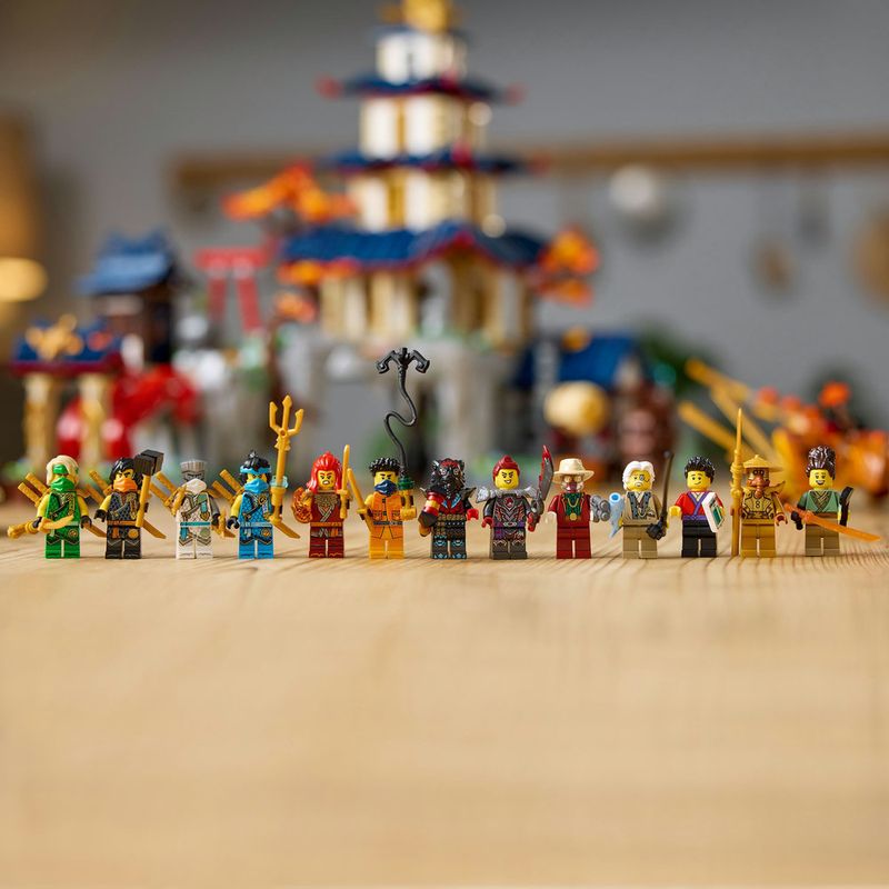 LEGO---Ninjago---Cidade-do-Templo-do-Torneio---71814-11