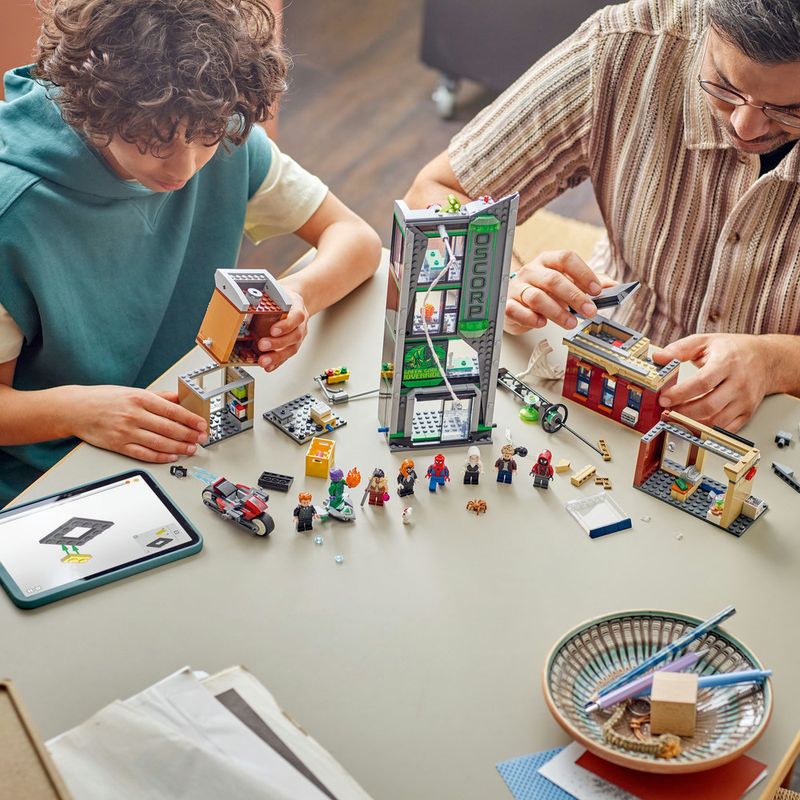 LEGO---Super-Heroes-Marvel---Homem-Aranha-Vs-Oscorp---76324-3