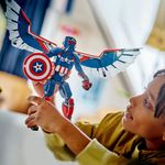 LEGO---Super-Heroes-Marvel---Figura-de-Construcao-do-Novo-Capitao-America---76296-8